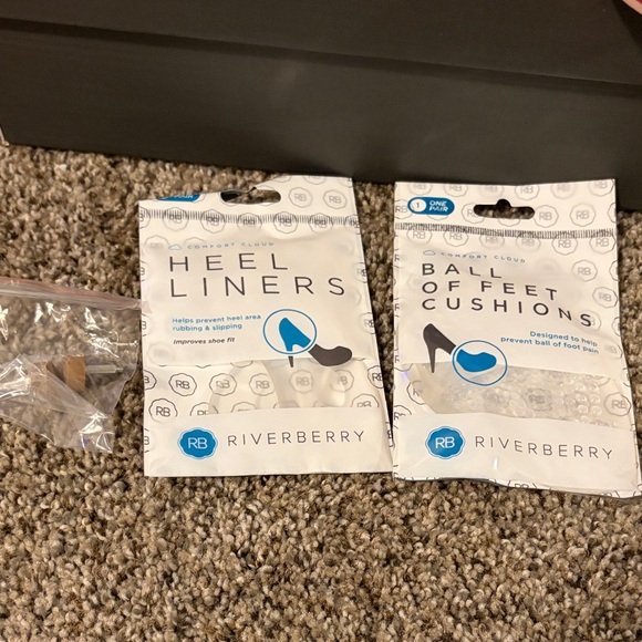 Women's Classic Red Heels - Picture 2 of 3